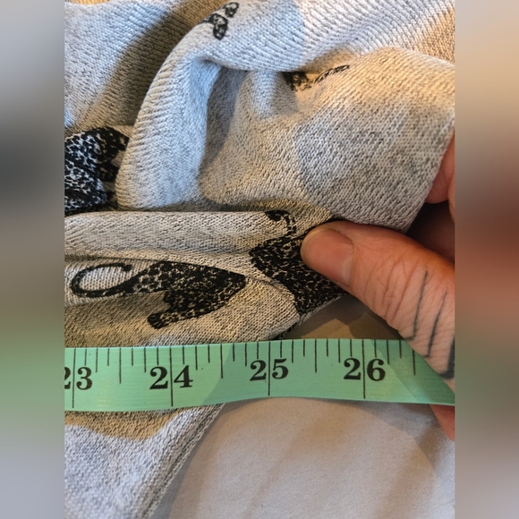 MC2 Collection | Black and Gray Leopard Print 3/4 Sleeve Top, Size M - Picture 7 of 7